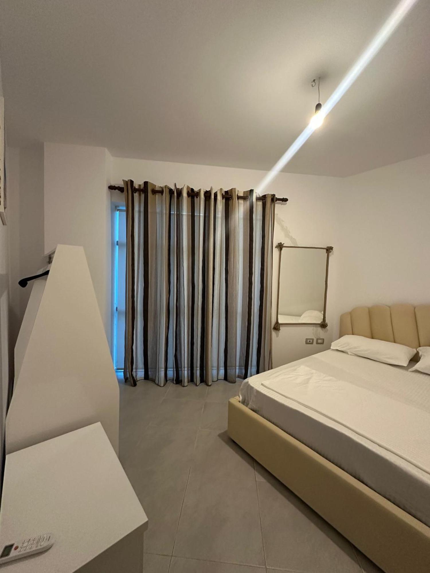 Sea View Apartment Vlorë Eksteriør bilde