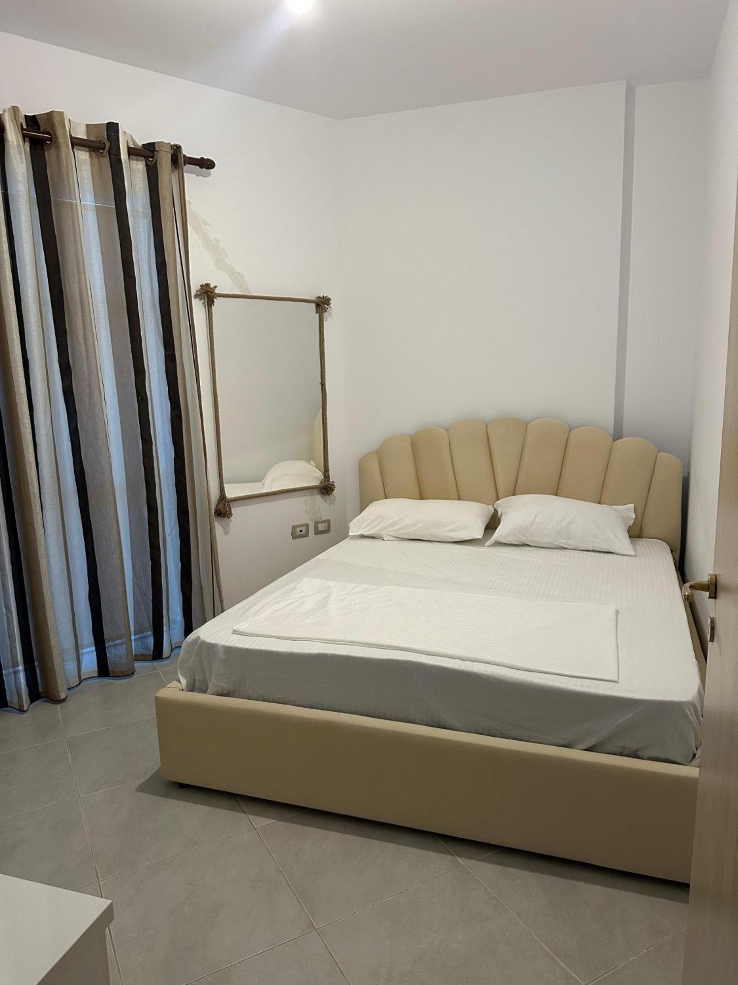 Sea View Apartment Vlorë Eksteriør bilde